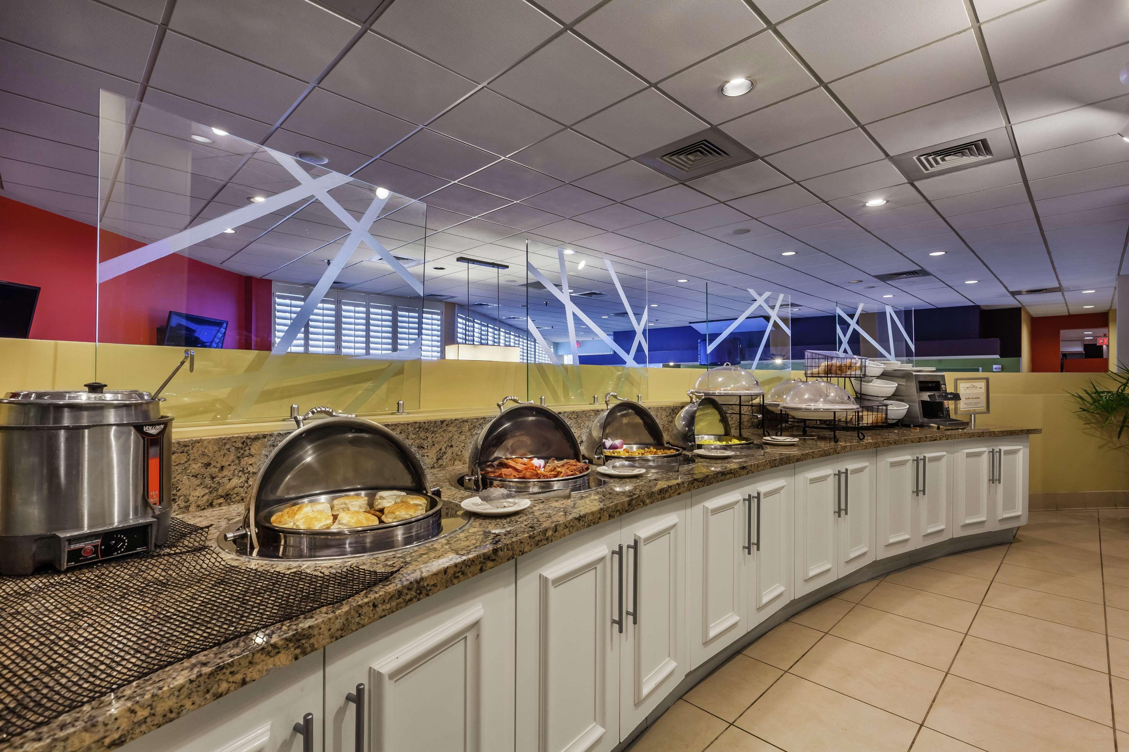 Hilton Garden Inn Phoenix Midtown Экстерьер фото