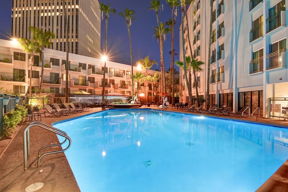 Hilton Garden Inn Phoenix Midtown Экстерьер фото