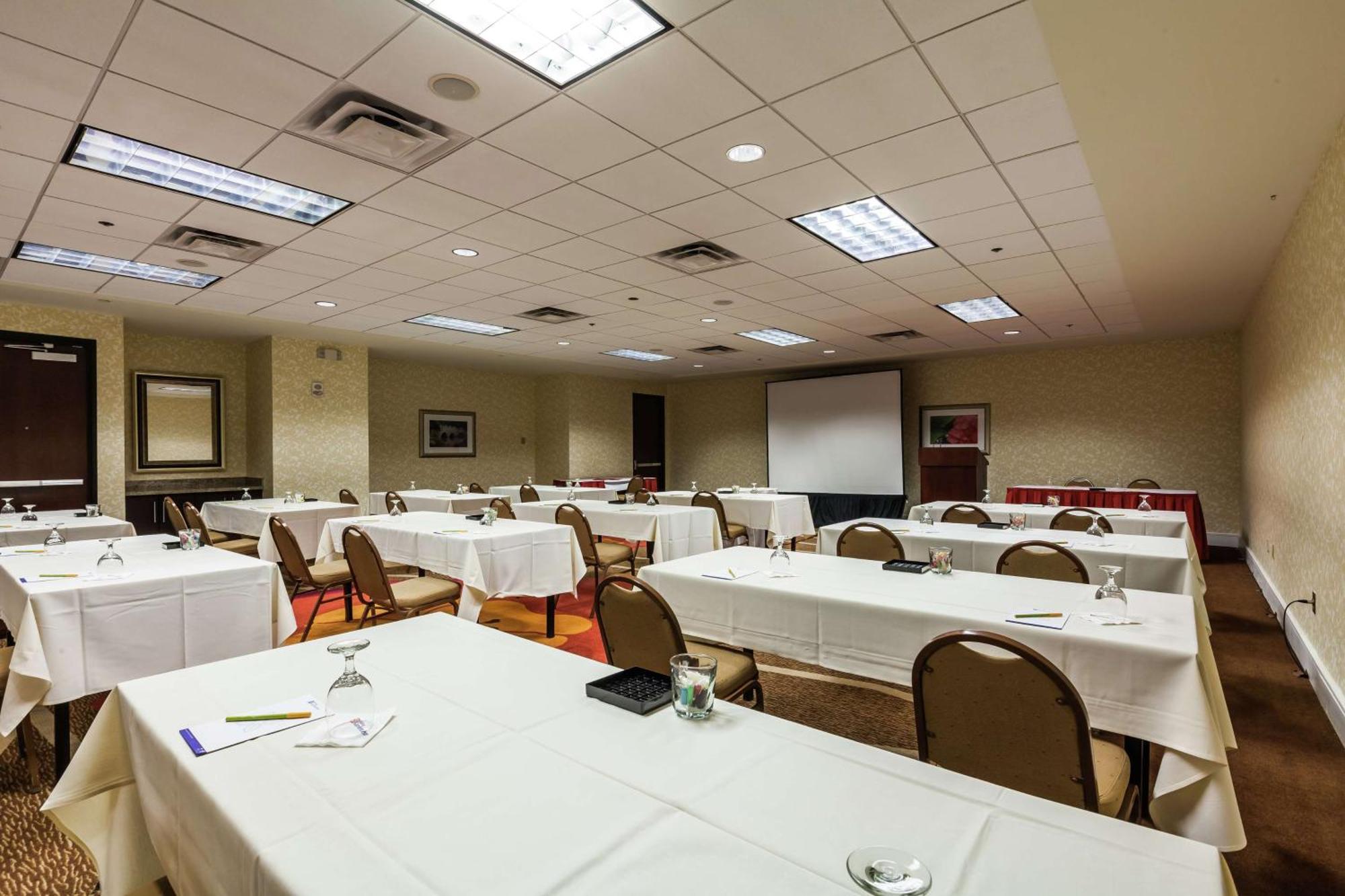 Hilton Garden Inn Phoenix Midtown Экстерьер фото